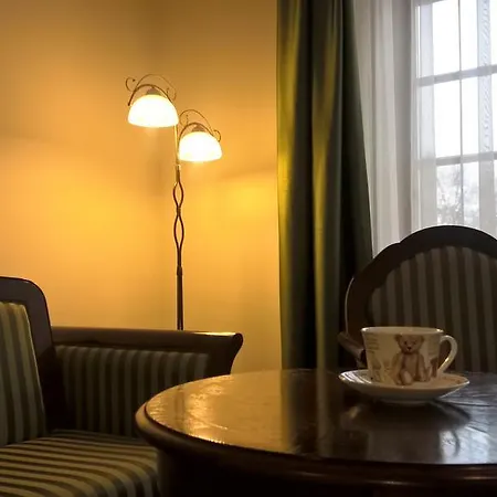 Bed & Breakfast Resursa Zyrardow